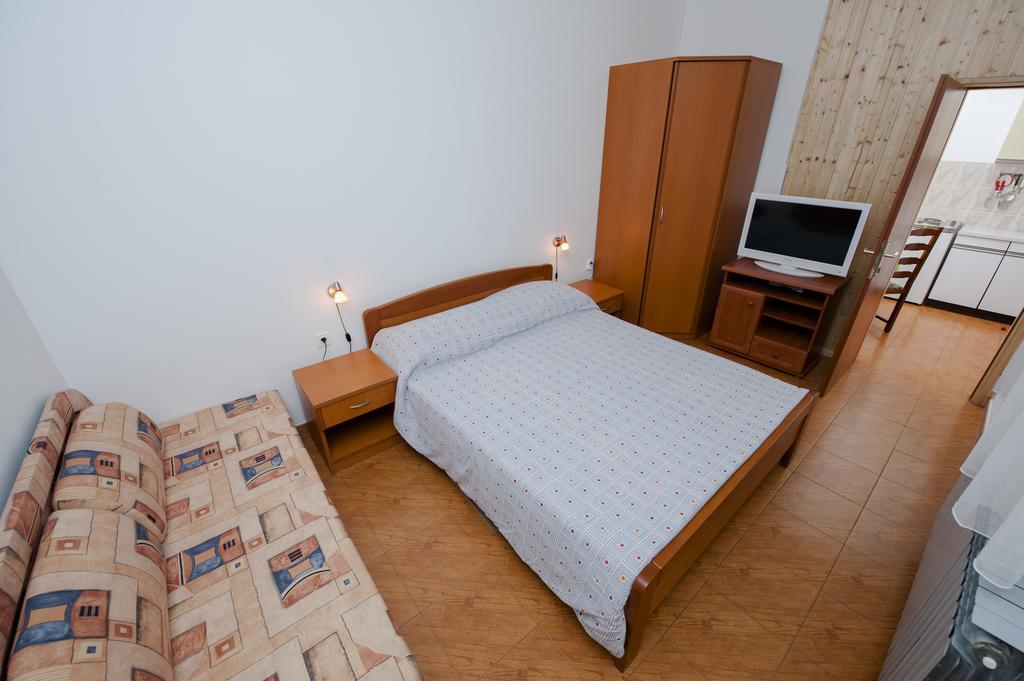 Apartments Val Mari - Laguna 罗维尼 外观 照片
